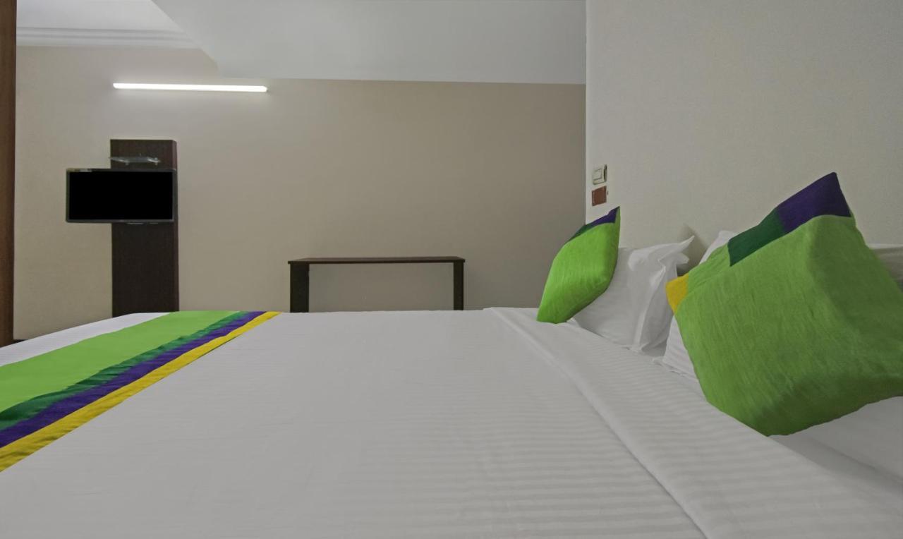 Treebo Samhaar Residency Thoraipakkam Hotel Chennai Exterior photo